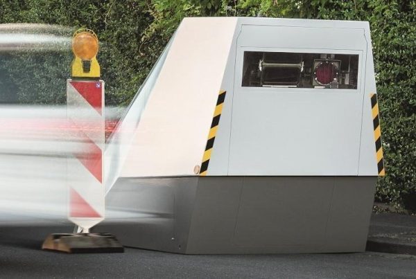 Enforcement Trailer. Sistema autónomo de medición de velocidad a largo plazo